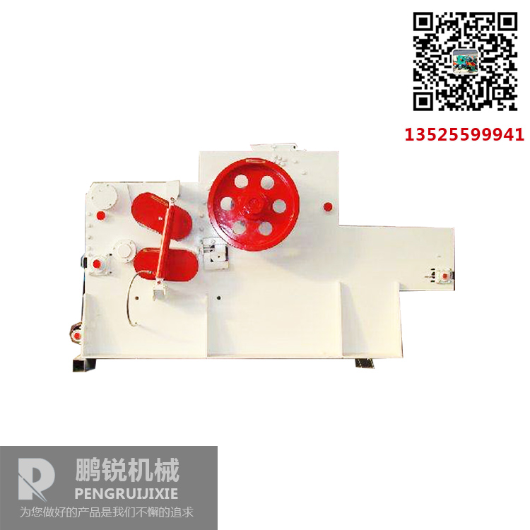移動(dòng)式大型木材削片機(jī)